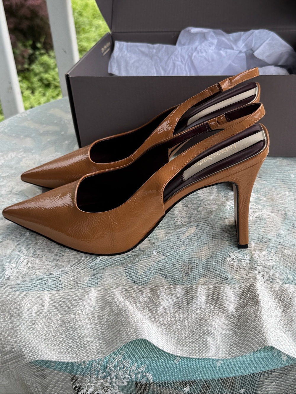 Franco Sarto Averie Patent Leather Camel toffee Slingback Pumps NIB Size 10 - Picture 2 of 11